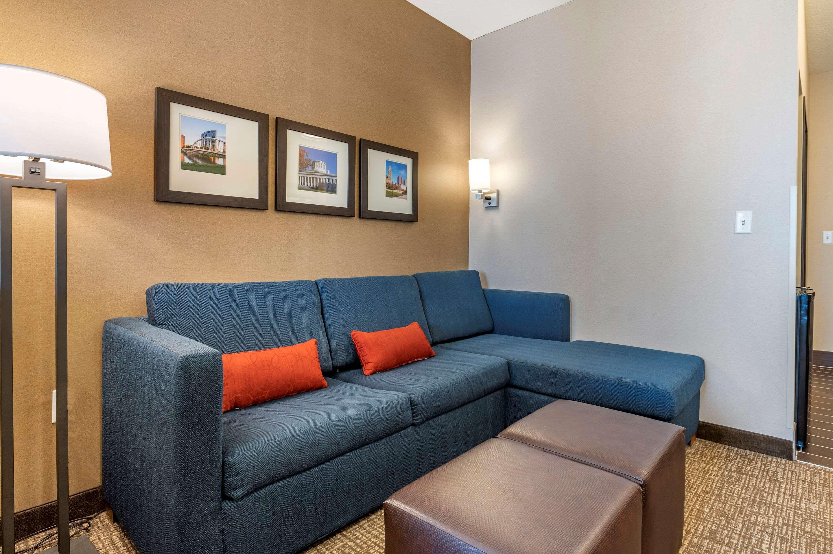 Comfort Suites Columbus Airport Exterior foto