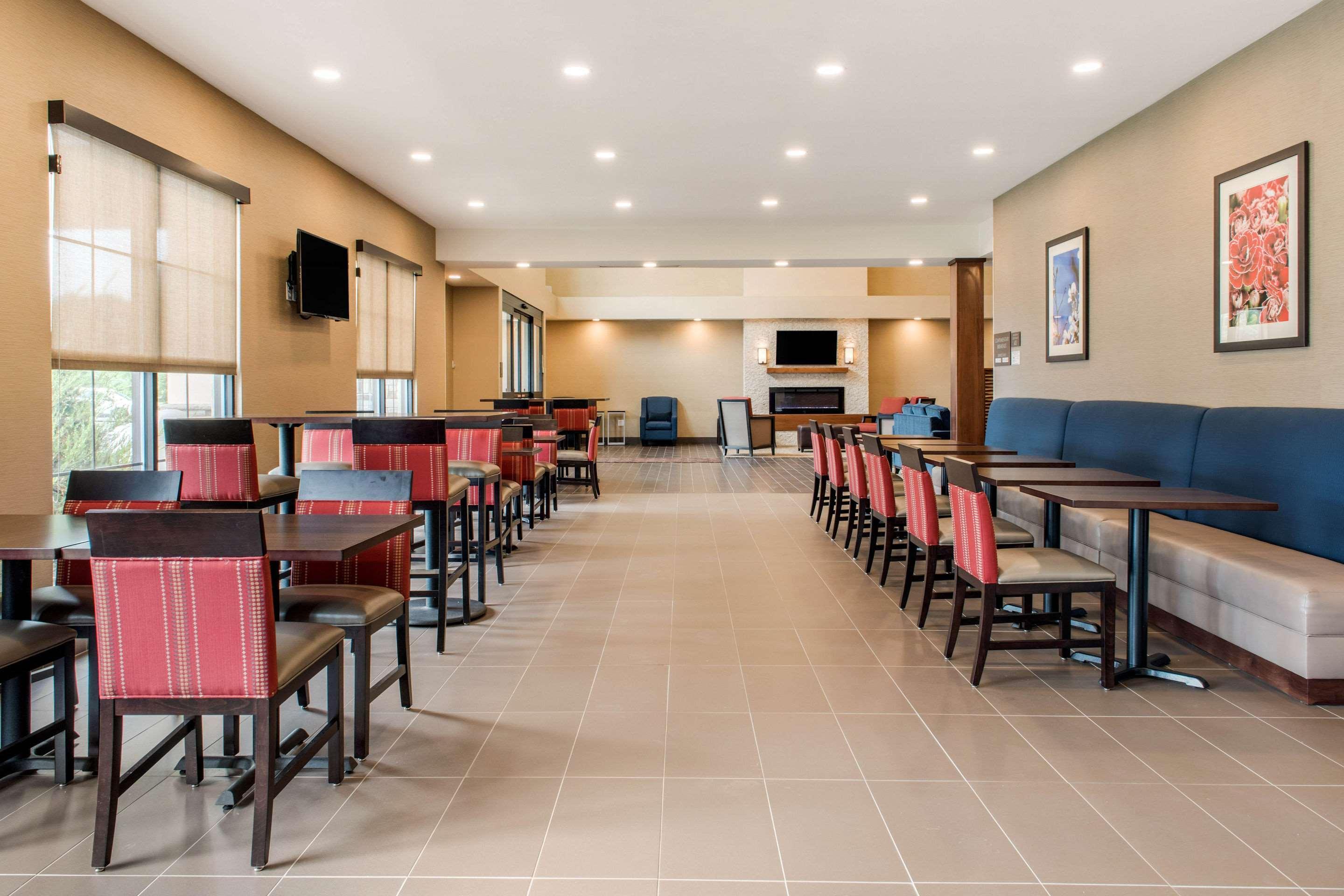 Comfort Suites Columbus Airport Exterior foto